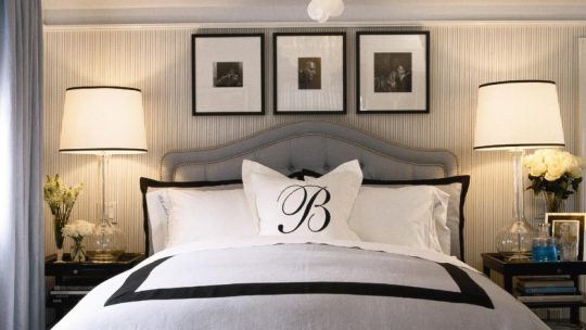Barn-Style Wohnzimmer: Rustikaler Charme für gemütliches Wohnen
